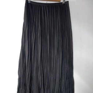 Dressbarn- skirt black